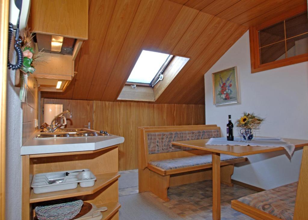 Haus Kneissl Daire Seefeld in Tirol Oda fotoğraf