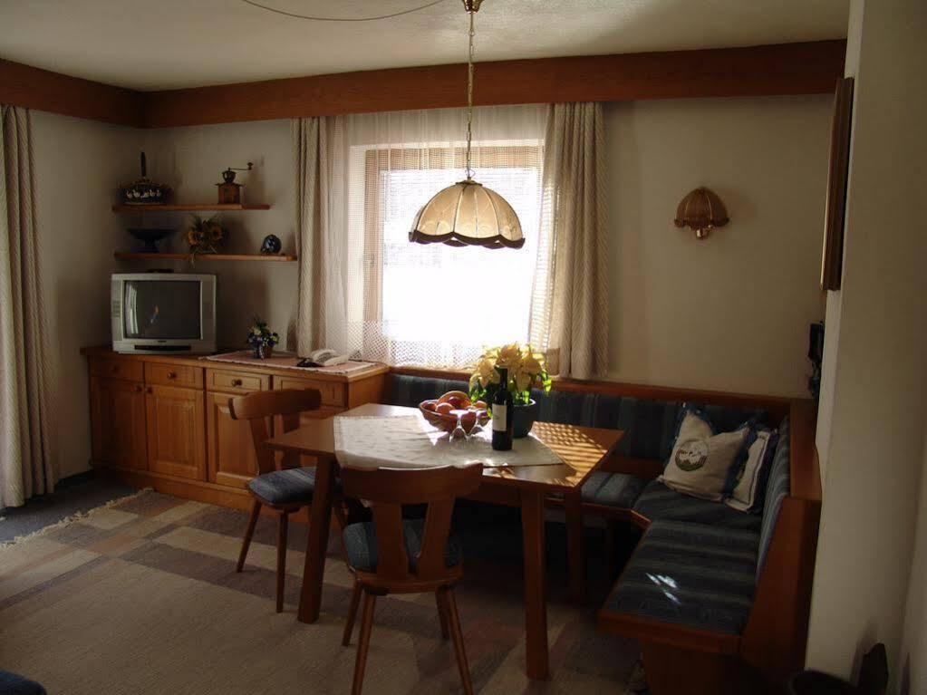 Haus Kneissl Daire Seefeld in Tirol Dış mekan fotoğraf